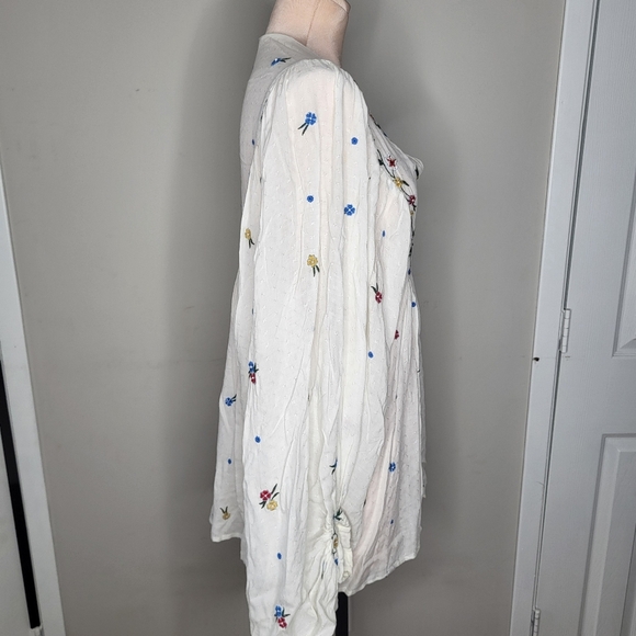 Free People Kiss From a Rose Embroidered Tunic Size Medium - Picture 7 of 9